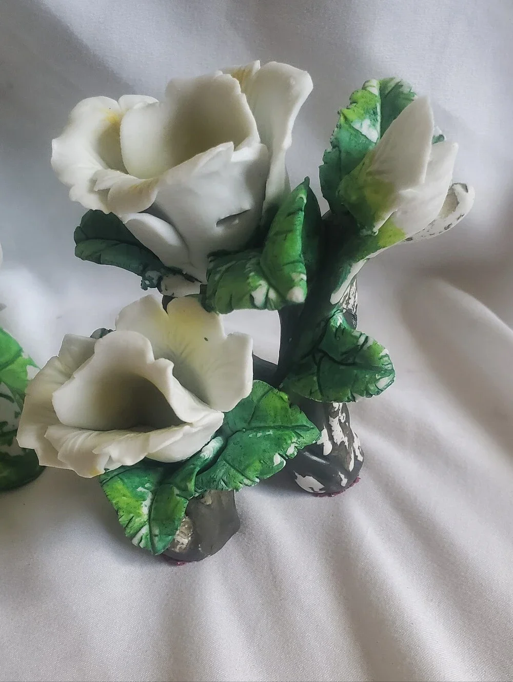 Capodimonte Style Vtg White Porcelain Ceramic Floral Accent Pair Green Leaves